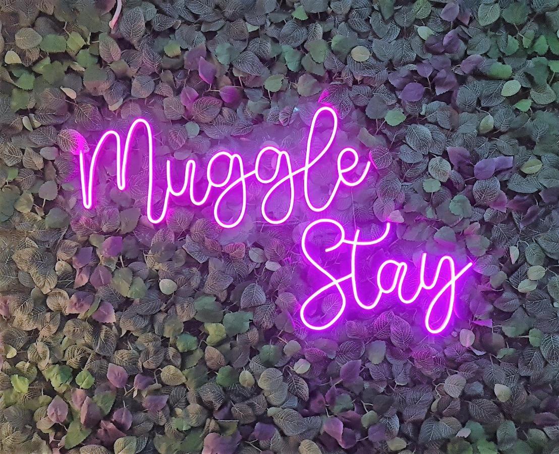 Muggle Stay Guest House - Bonifacio Global City Taguig 마닐라 외부 사진